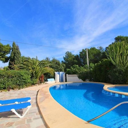 Villa Robert con piscina comunitaria uso exclusivo para una casa por turno Calpe Exterior foto