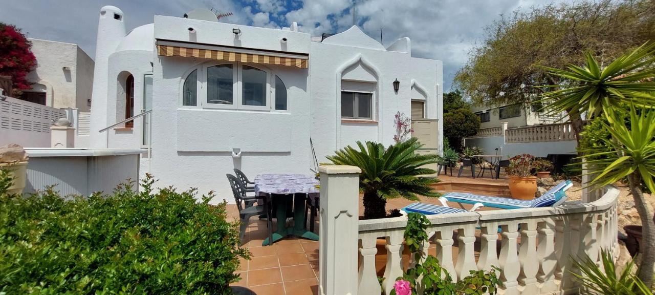 Villa Robert con piscina comunitaria uso exclusivo para una casa por turno Calpe Exterior foto