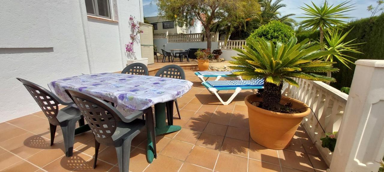 Villa Robert con piscina comunitaria uso exclusivo para una casa por turno Calpe Exterior foto