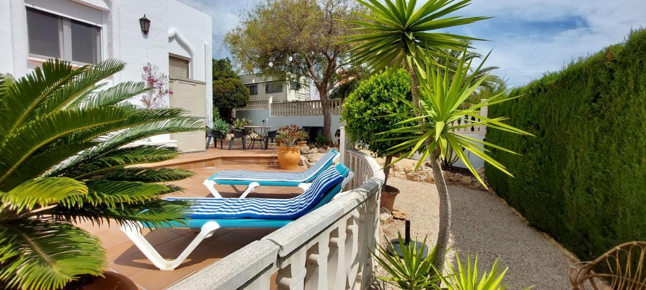 Villa Robert con piscina comunitaria uso exclusivo para una casa por turno Calpe Exterior foto