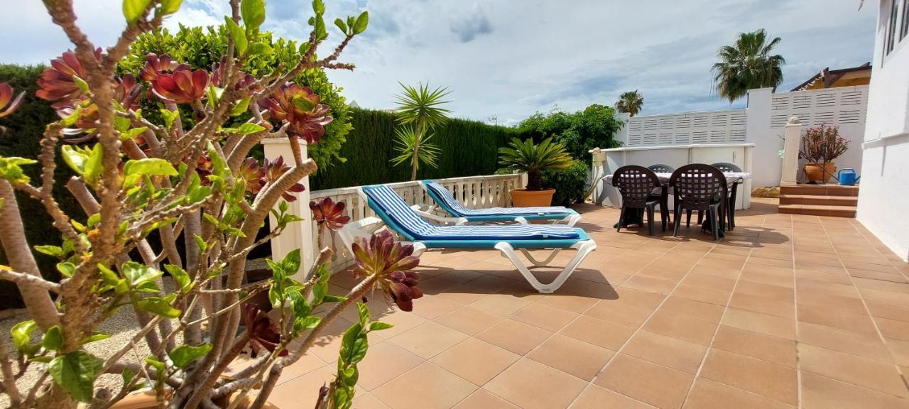Villa Robert con piscina comunitaria uso exclusivo para una casa por turno Calpe Exterior foto