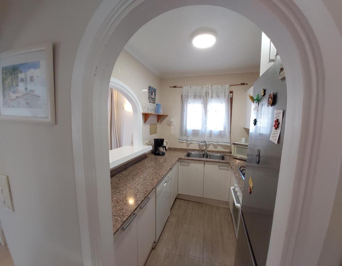 Villa Robert con piscina comunitaria uso exclusivo para una casa por turno Calpe Exterior foto