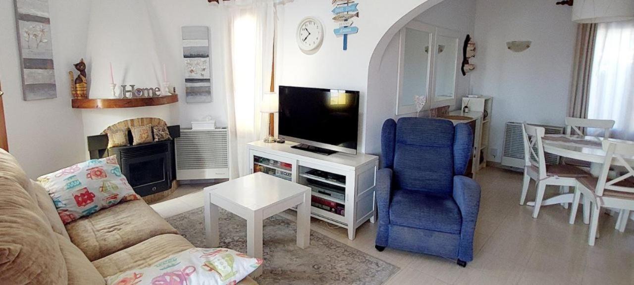 Villa Robert con piscina comunitaria uso exclusivo para una casa por turno Calpe Exterior foto