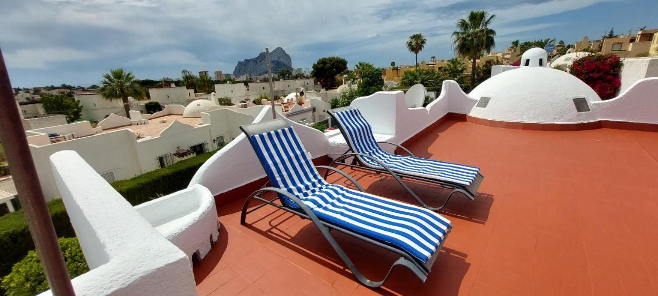 Villa Robert con piscina comunitaria uso exclusivo para una casa por turno Calpe Exterior foto
