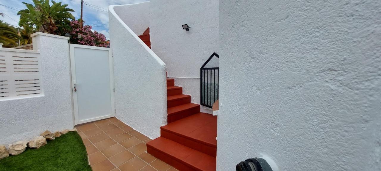 Villa Robert con piscina comunitaria uso exclusivo para una casa por turno Calpe Exterior foto