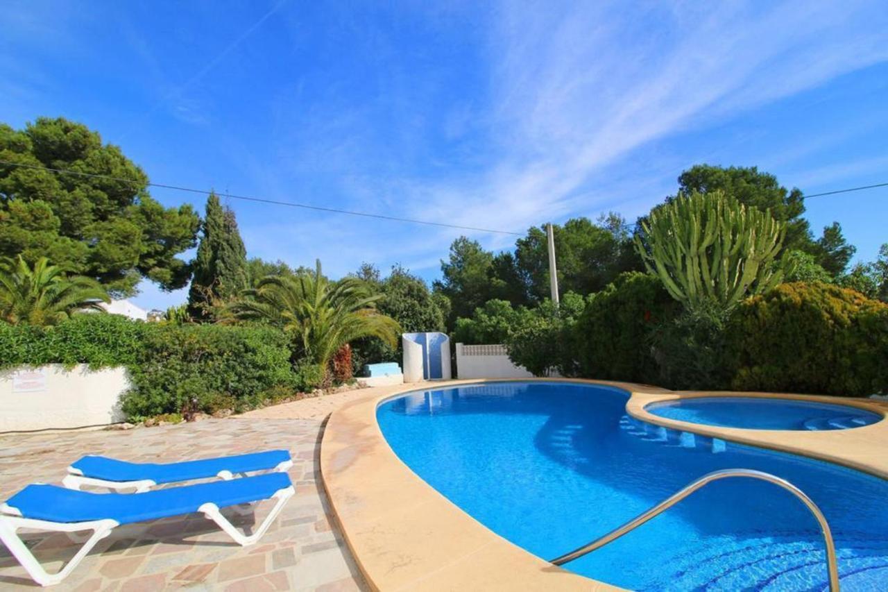 Villa Robert con piscina comunitaria uso exclusivo para una casa por turno Calpe Exterior foto